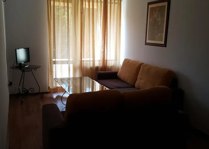 траяна Хотел